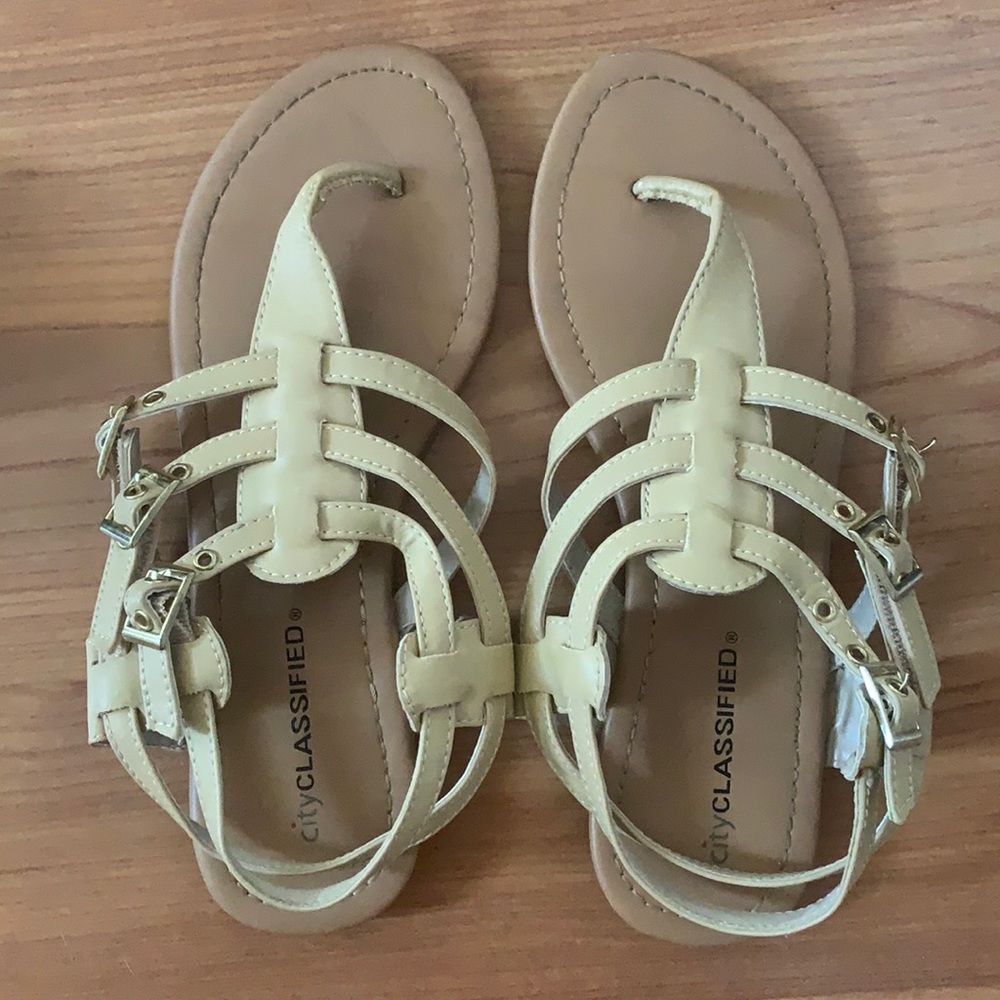 Beige / Tan sandals